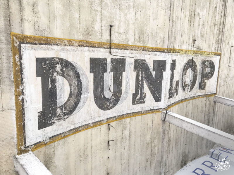 Tribunes couvertes - Circuit Reims-Gueux - La Jauge Auto