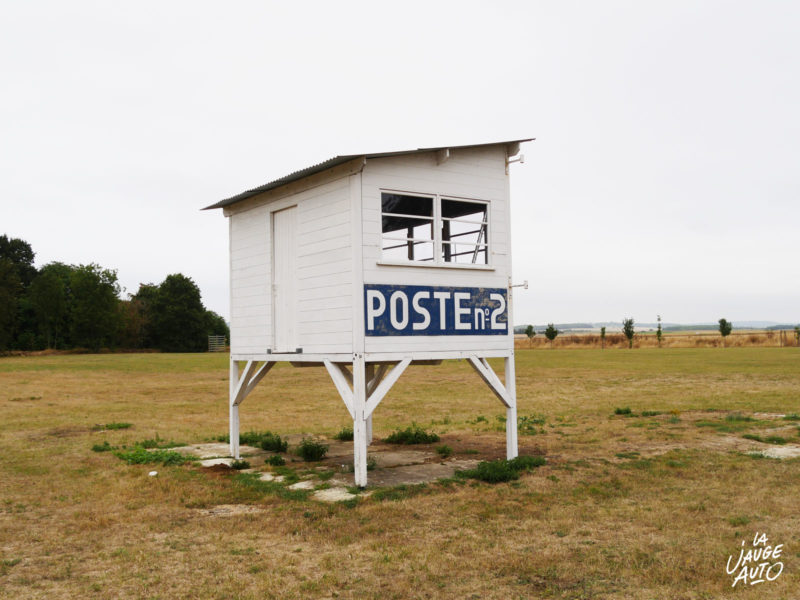 Poste commissaire de piste - Circuit Reims-Gheux - La Jauge Auto