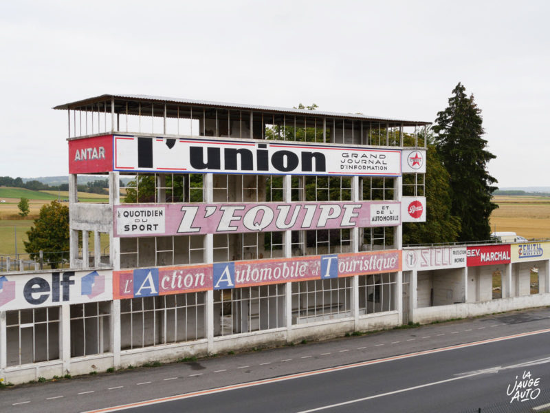 Tribunes et stands - Circuit Reims-Gueux - La Jauge Auto