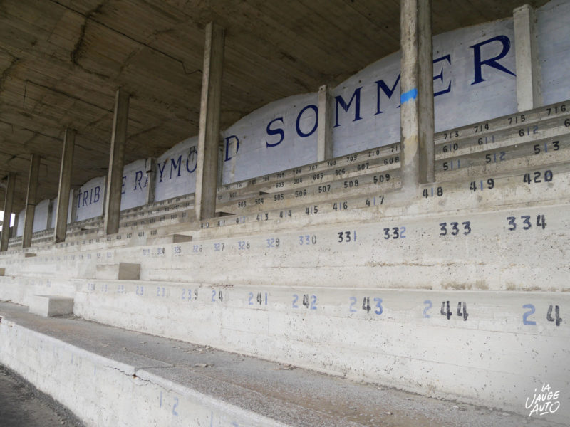 Tribune Raymond Sommer - Circuit Reims-Gueux - La Jauge Auto
