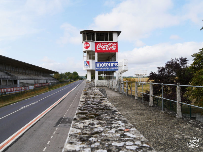 Tribunes et stands - Circuit Reims-Gueux - La Jauge Auto