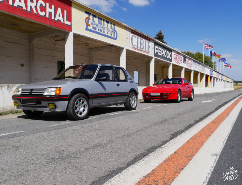 Peugeot 205 GTI - Porsche 944 - Stand - Circuit Reims-Gueux - La Jauge Auto
